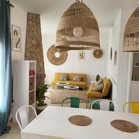 Global Immo 8008 Casa Hendre 度假居 *