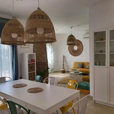 Global Immo 8008 Casa Hendre 度假居 *