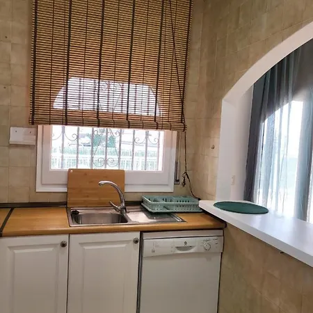 Global Immo 8008 Casa Hendre 度假居