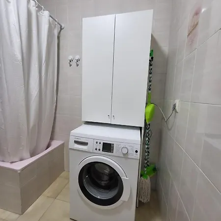 Global Immo 8008 Casa Hendre 度假居 *